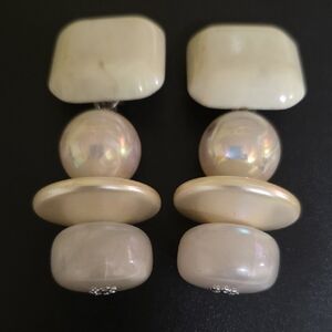 Beautiful Pearl-Like Clip On Drop Earrings